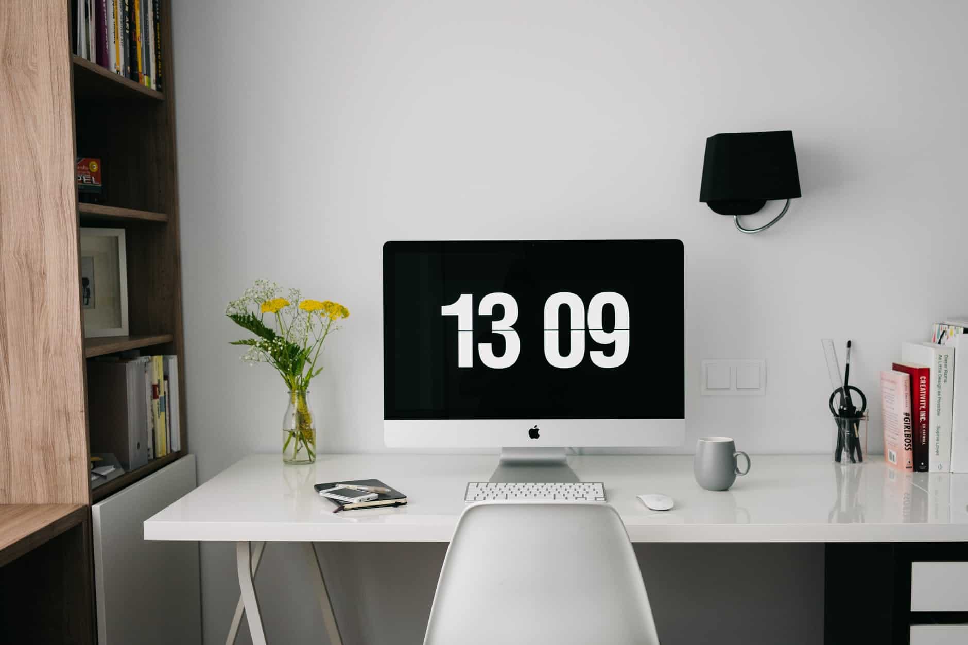 Schreibtisch organisieren – In 5 Schritten kommt Ordnung an den Arbeitsplatz